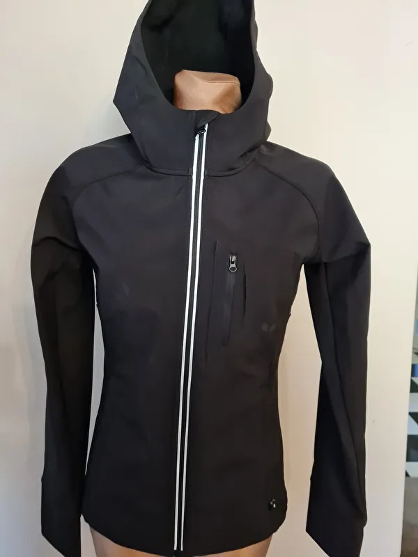 kurtka twin Oaks, r. XS, softshell, czarna, jak nowa z wadą – zdjęcie 1