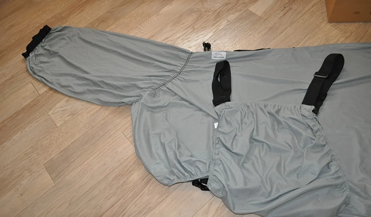 derka Thermo Master Dahna, r. 135 cm, szara, przeciw owadom, z kapturem, egzemowa, UV 50+, nowa(5) - zdjęcie 9